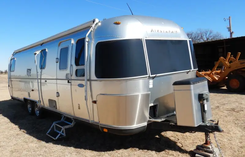 2004 Airstream photo 3