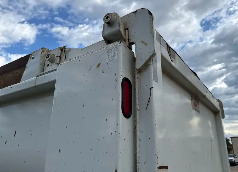 2020 Peterbilt 348 photo 23