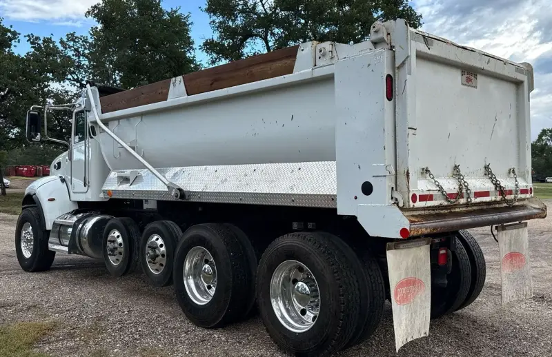 2020 Peterbilt 348 photo 7