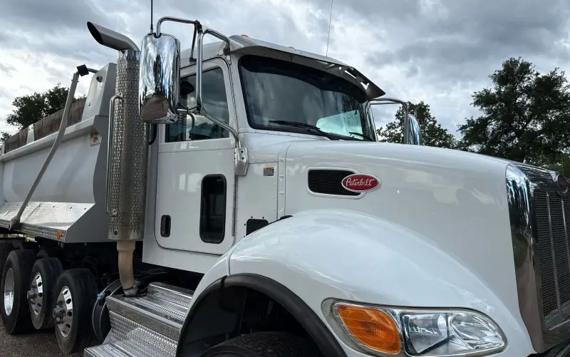 2020 Peterbilt 348 photo 14