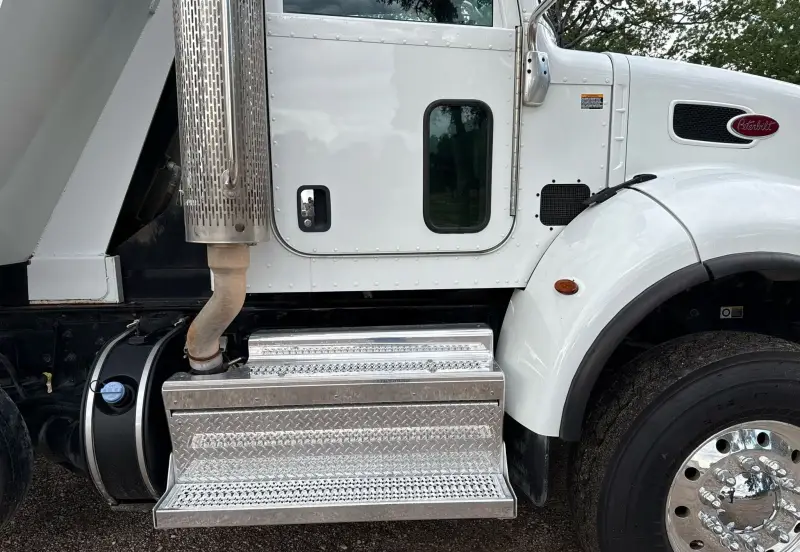 2020 Peterbilt 348 photo 15