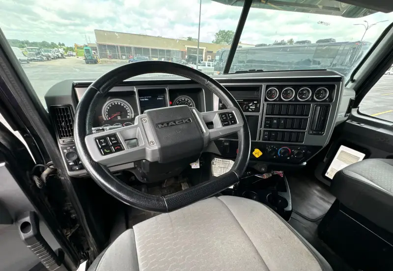 2019 Mack Granite photo 60