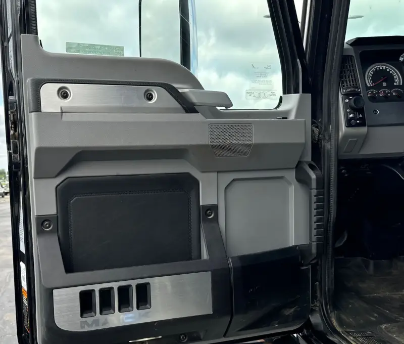 2019 Mack Granite photo 53