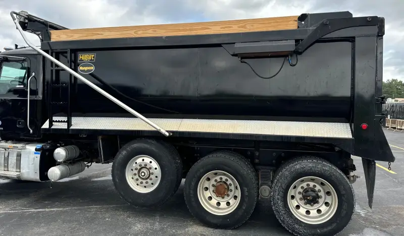 2019 Mack Granite photo 22