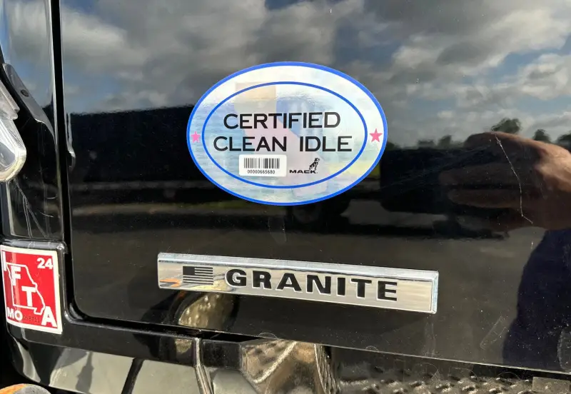 2019 Mack Granite photo 15