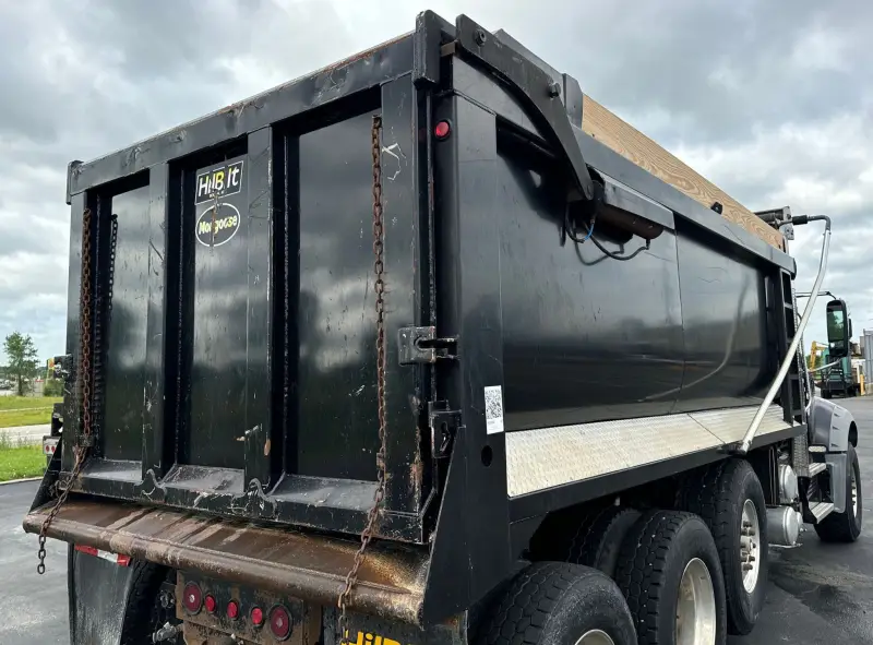 2019 Mack Granite photo 21