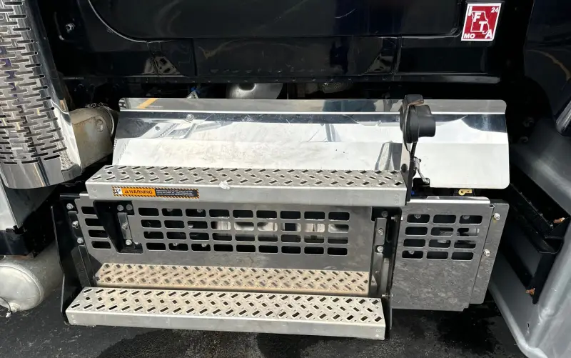 2019 Mack Granite photo 49