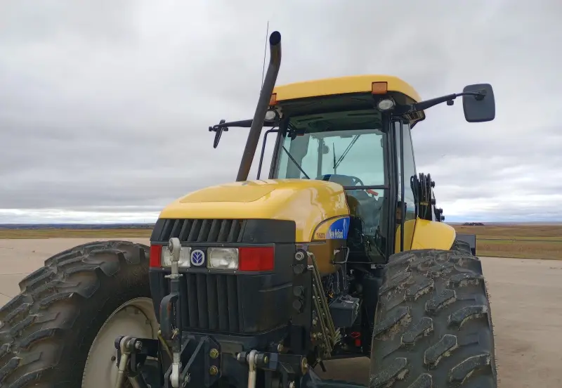 2014 New Holland TV6070 photo 10