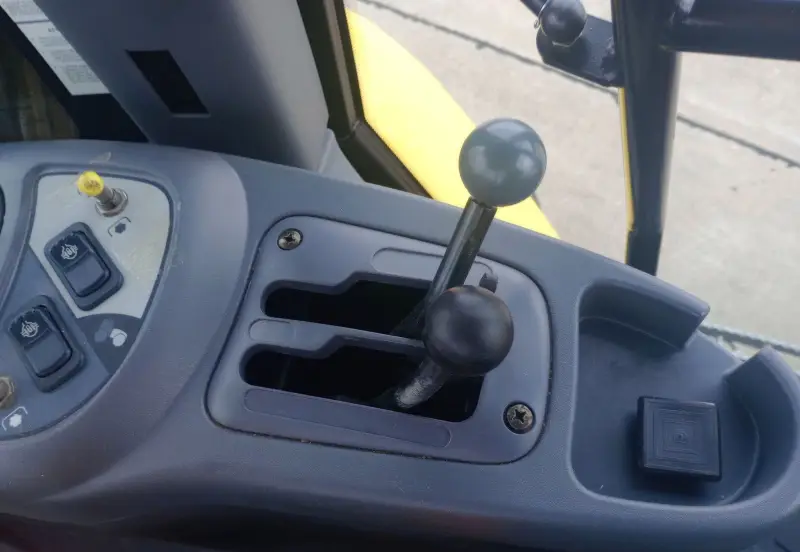 2014 New Holland TV6070 photo 47