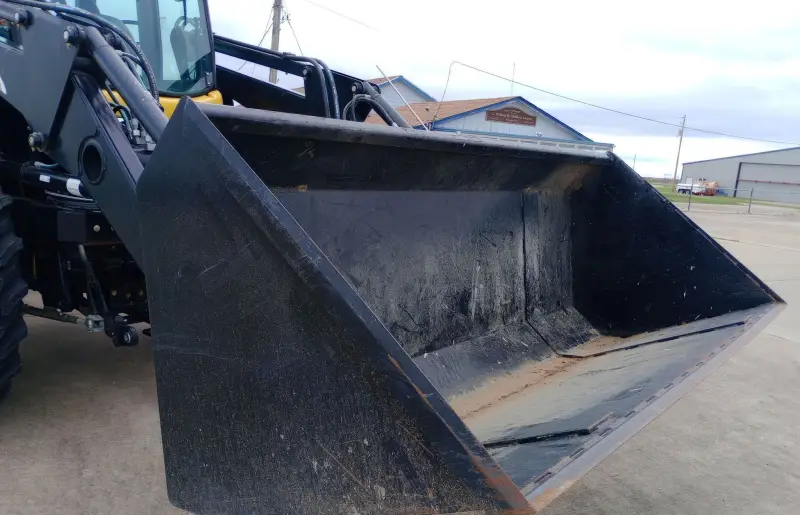 2014 New Holland TV6070 photo 31