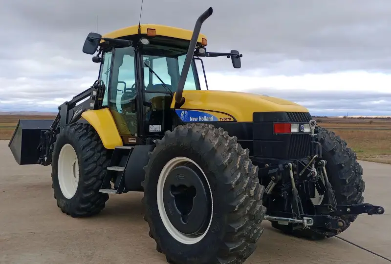 2014 New Holland TV6070 photo 3