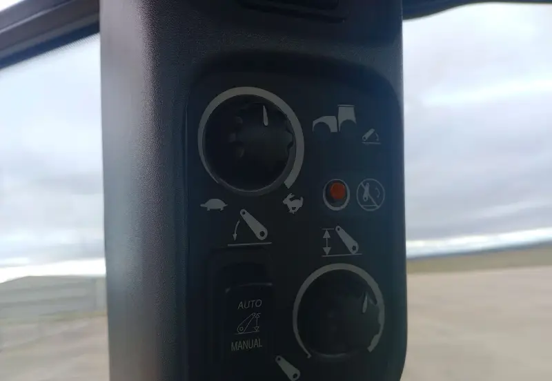 2014 New Holland TV6070 photo 53