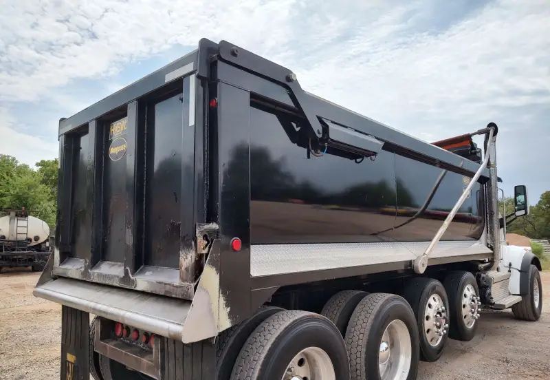 2021 Peterbilt 567 photo 15