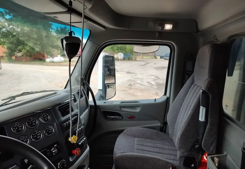 2021 Peterbilt 567 photo 47