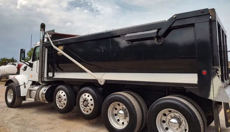 2021 Peterbilt 567 photo 12