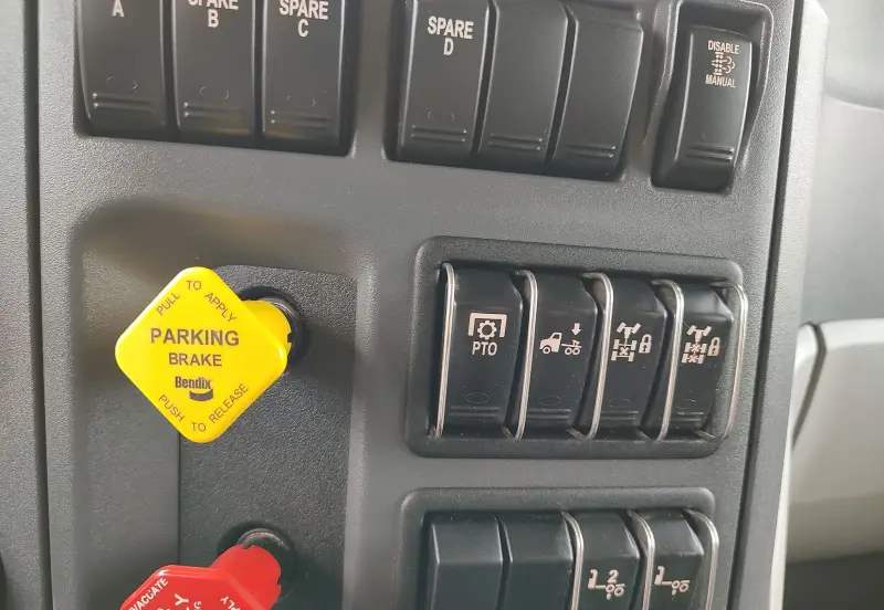 2021 Peterbilt 567 photo 39