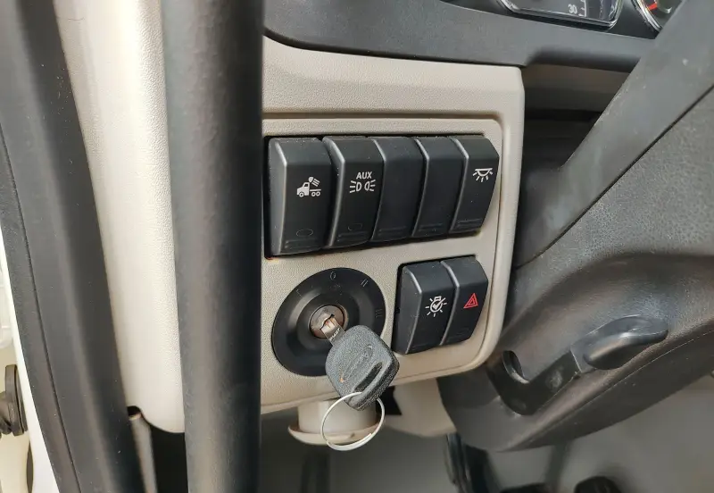 2021 Peterbilt 567 photo 29