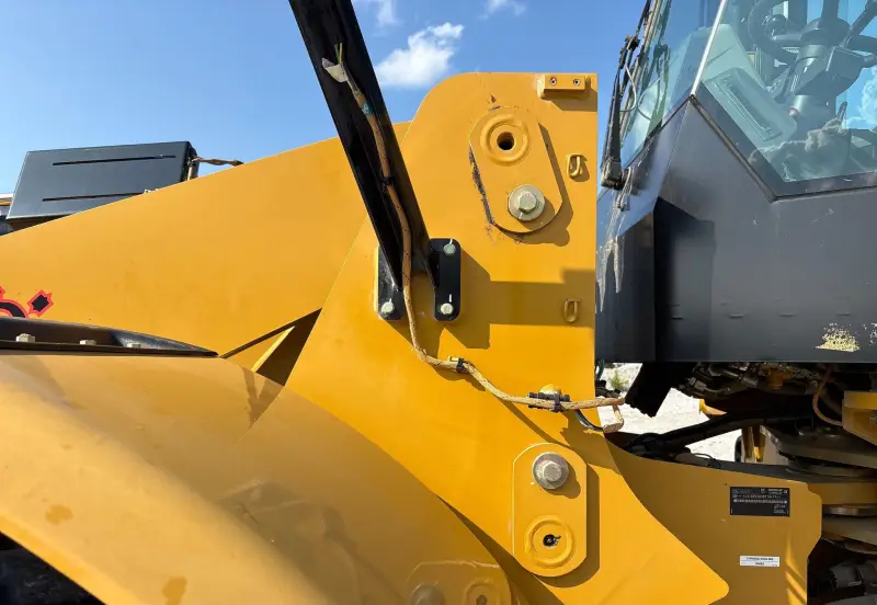 2022 Caterpillar 950GC photo 31