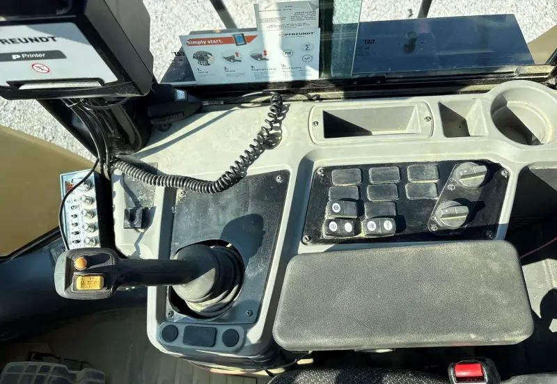 2022 Caterpillar 950GC photo 86