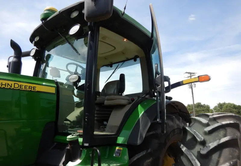 2013 John Deere 8285R photo 9