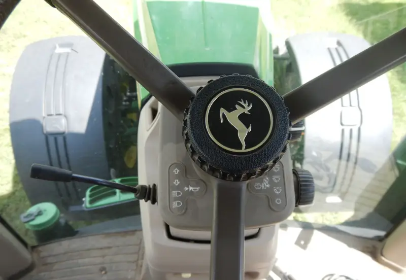 2013 John Deere 8285R photo 18