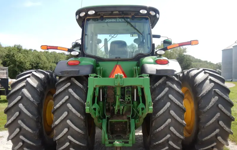 2013 John Deere 8285R photo 6