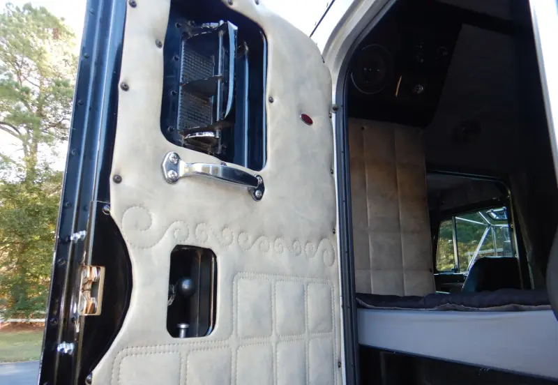 1987 Peterbilt 359 Classic photo 45