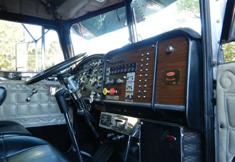 1987 Peterbilt 359 Classic photo 31