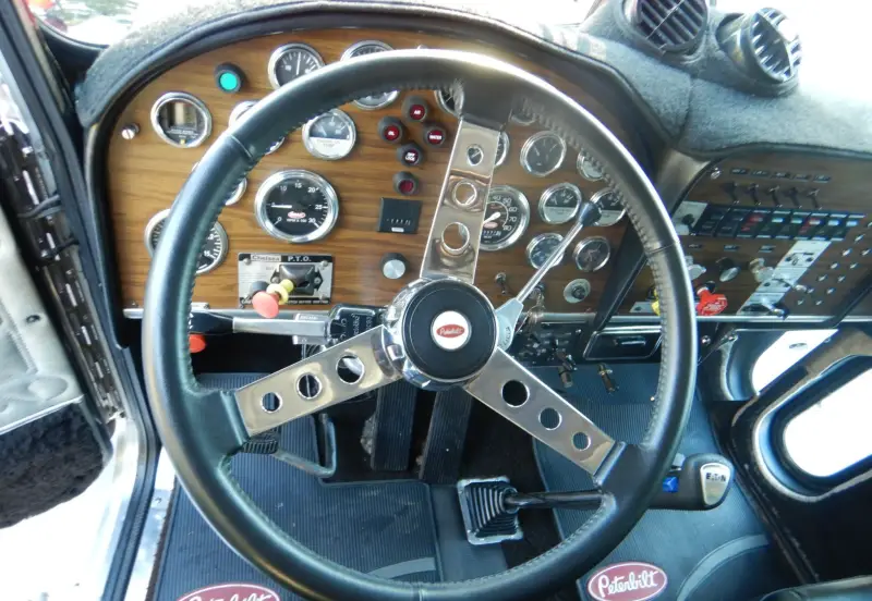 1987 Peterbilt 359 Classic photo 16