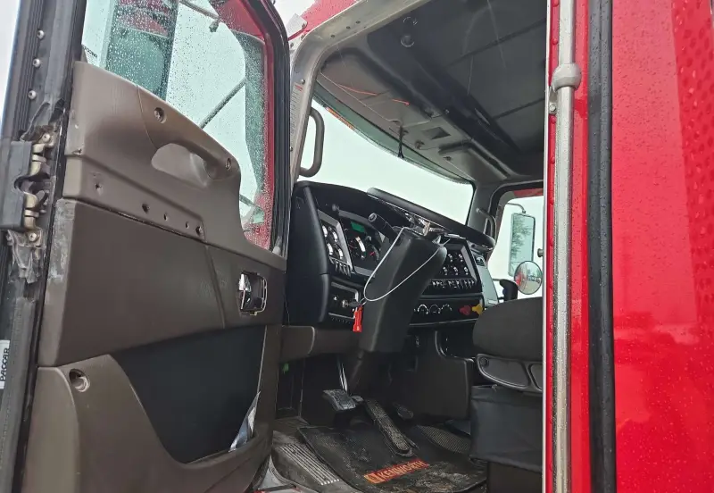 2019 Kenworth T800 photo 47