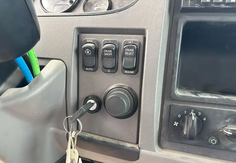 2018 Peterbilt 348 photo 42