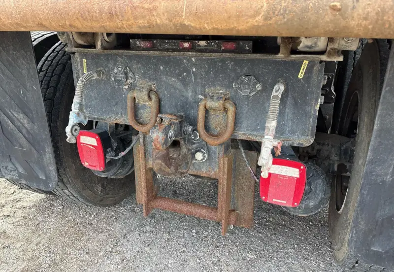 2018 Peterbilt 348 photo 17