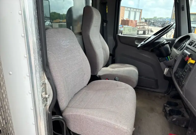2018 Peterbilt 348 photo 49