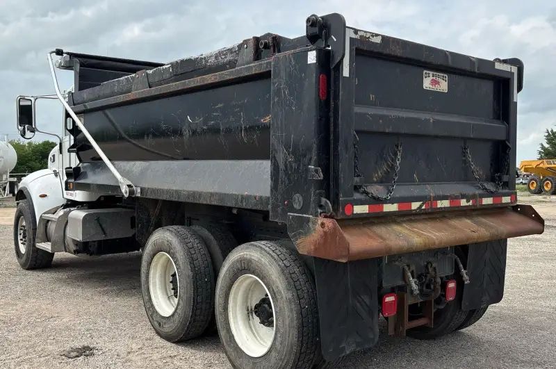 2018 Peterbilt 348 photo 7