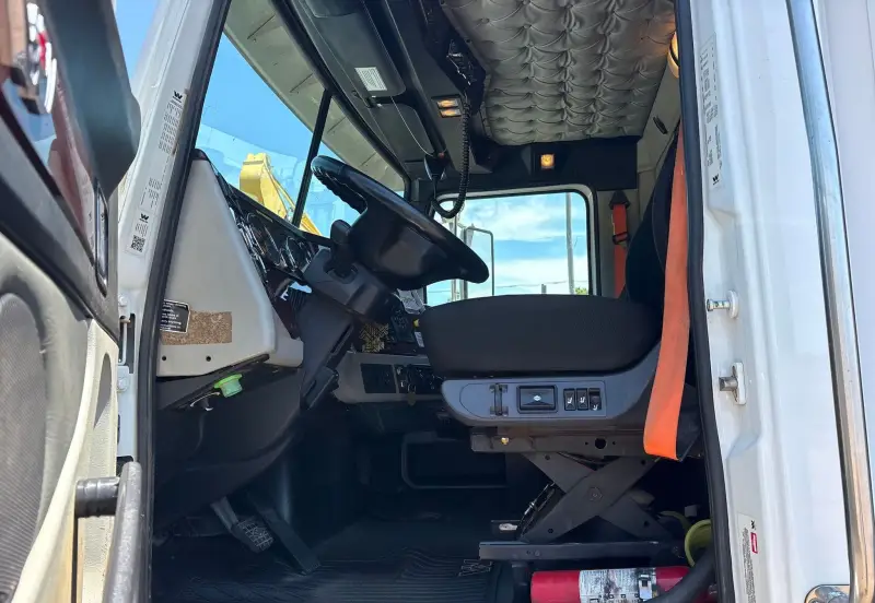 2023 Western Star 4700 photo 35