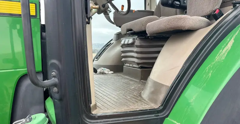 2012 John Deere 8285R photo 23
