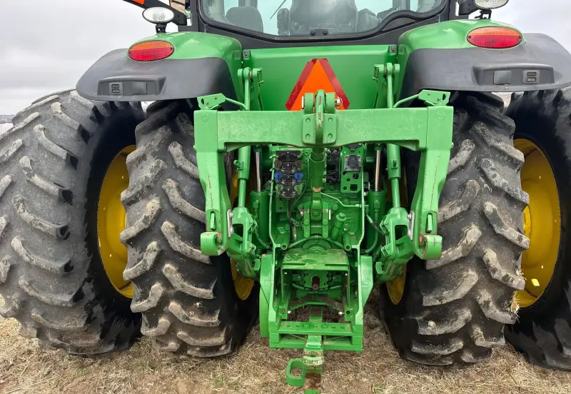 2012 John Deere 8285R photo 18
