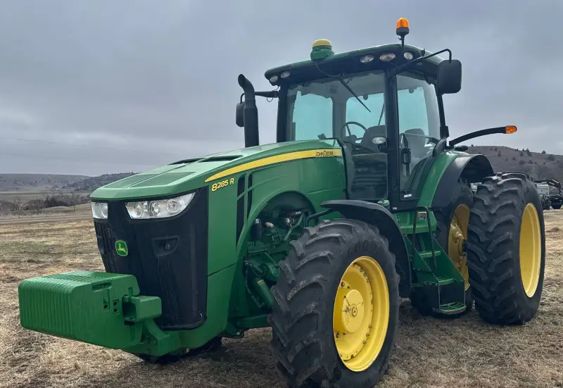 2012 John Deere 8285R photo 1