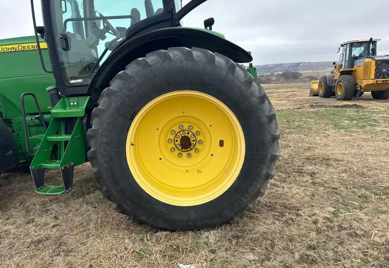 2012 John Deere 8285R photo 49