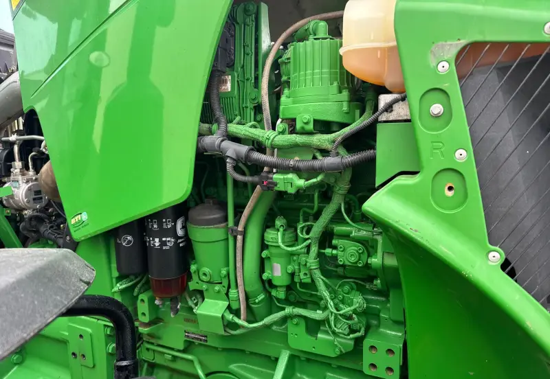 2012 John Deere 8285R photo 35