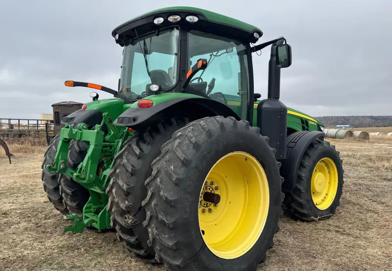 2012 John Deere 8285R photo 5