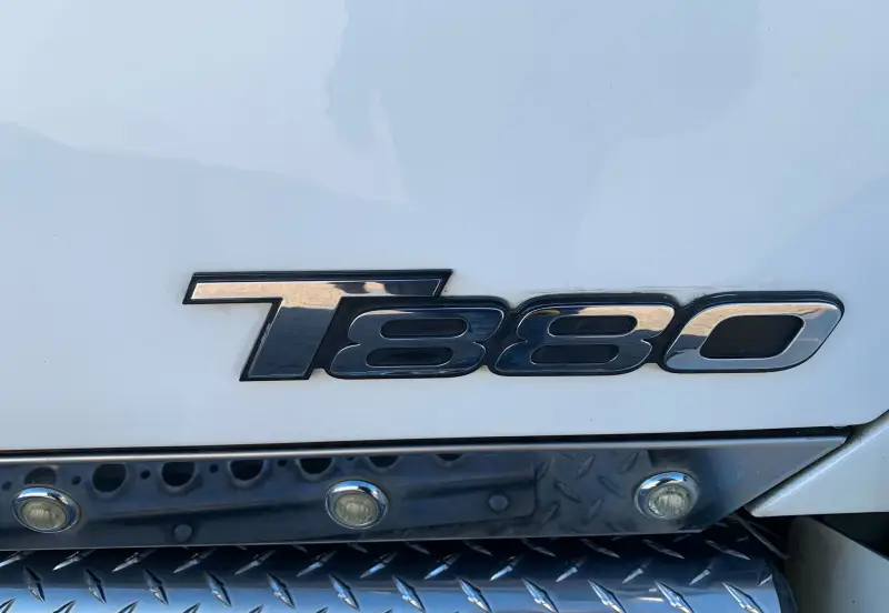 2016 Kenworth T880 photo 13