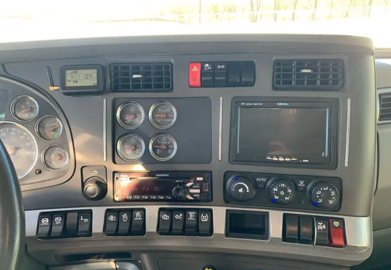 2016 Kenworth T880 photo 44