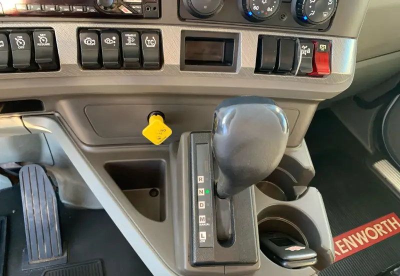2016 Kenworth T880 photo 45