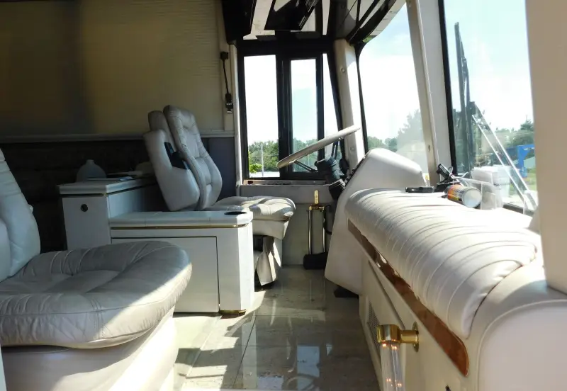 1998 Prevost XL45 photo 38
