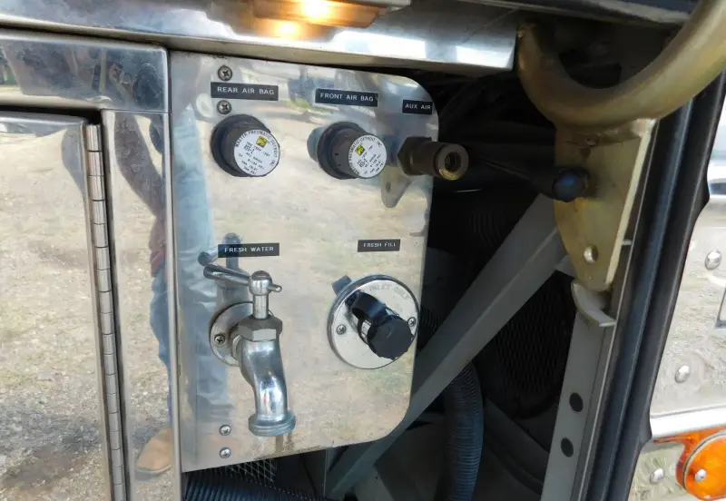 1998 Prevost XL45 photo 106