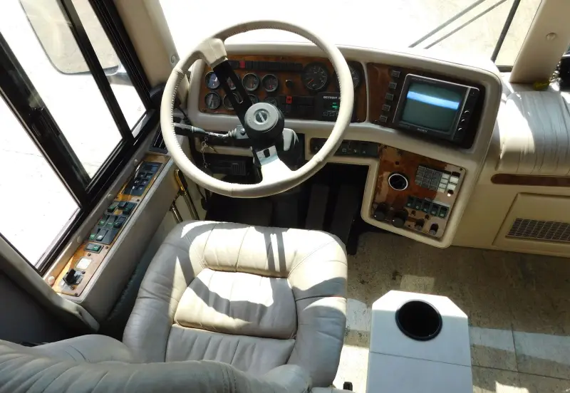 1998 Prevost XL45 photo 41