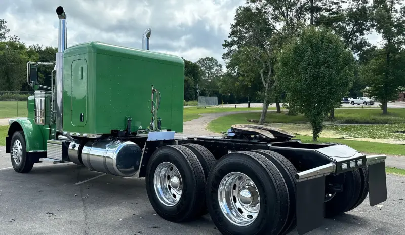 2021 Peterbilt 389 photo 7
