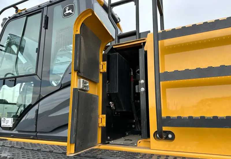 2017 John Deere 470G LC photo 45