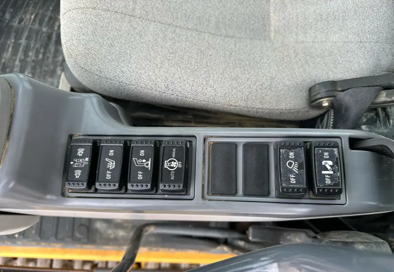 2017 John Deere 470G LC photo 58